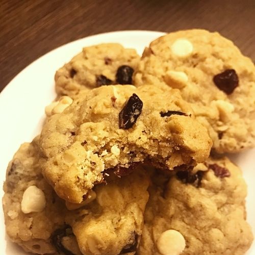 white chocolate oatmeal cranberry cookies